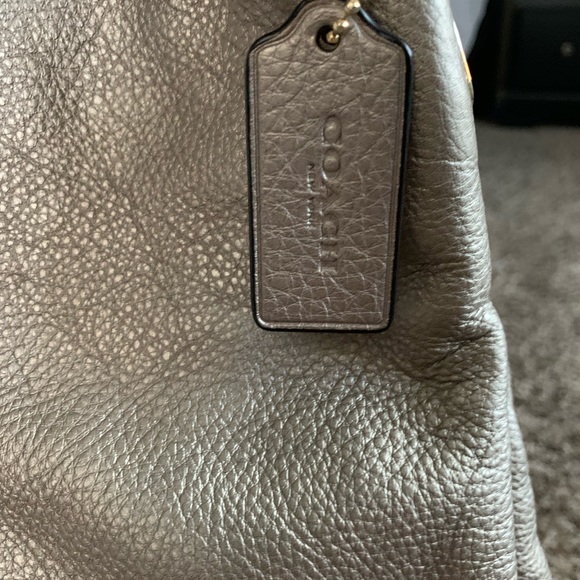 Purse - Picture 2 of 4